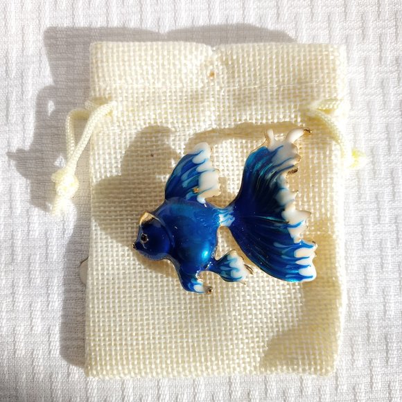 Blur Enamel Goldfish Pin Broach - Picture 2 of 3
